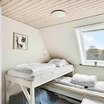 Spacious House With Sea Views From וילה